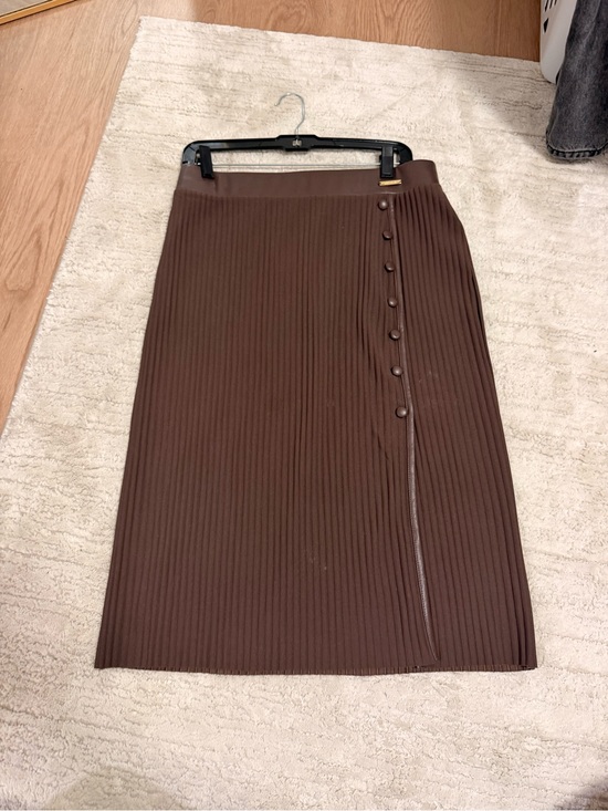 Marc Jacobs Dresses & Skirts - Marc Jacobs Chocolate Brown Ribbed Midi Skirt with Button Trim